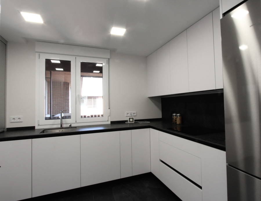 Cocina  en blanco y negro