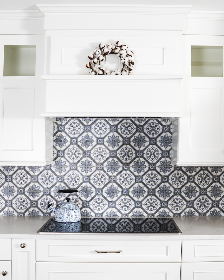 Cocina clásica con encimera Silestone de Cosentino