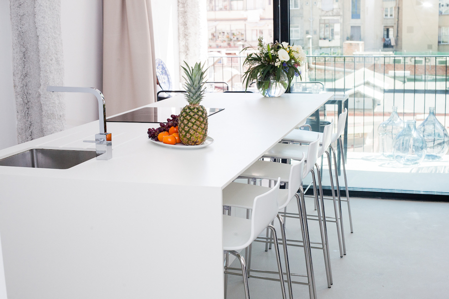 Cocina con barra americana