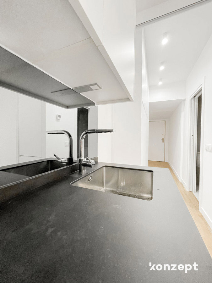 cocina con frente de espejo