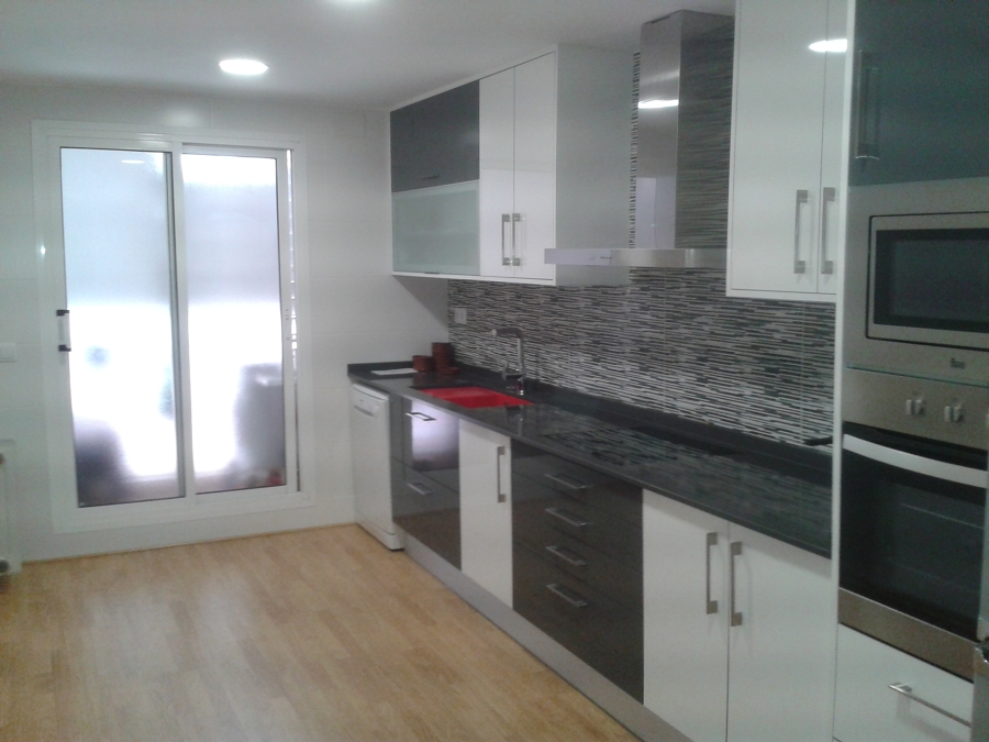 Cocina con vitro integrada en encimera