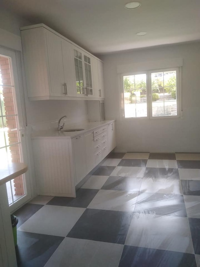 Cocina de 46 mts. 2 recién terminada de limpiar