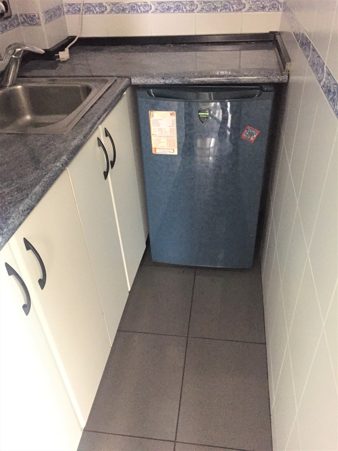 Cocina de la oficina antes de la reforma