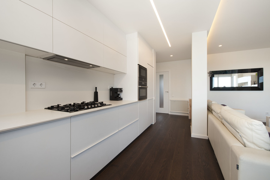 Cocina de líneas sencillas