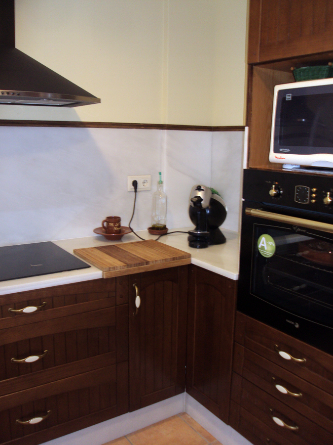 cocina de roble oscuro