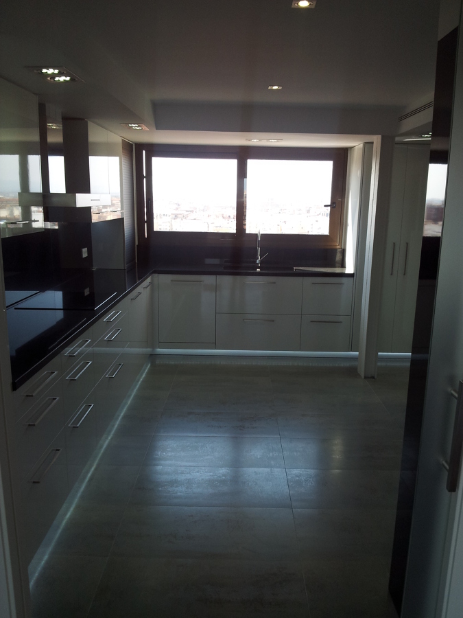 cocina ded diseño con granito negro