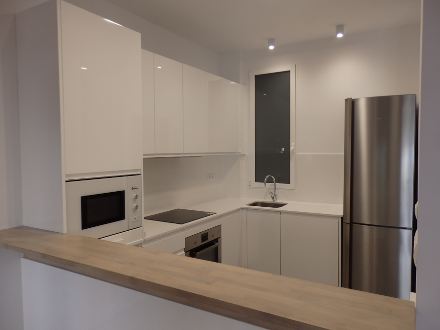 COCINA DESDE EL COMEDOR