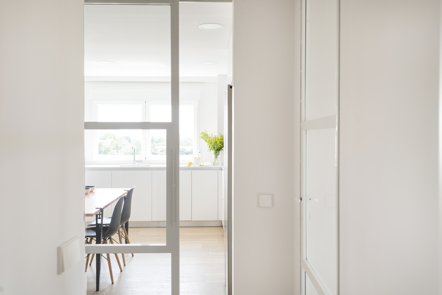 Cocina desde el pasillo