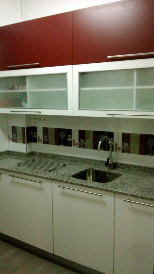 COCINA en LACA y FORMICA 