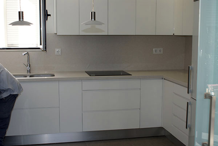 cocina lacada en blanco