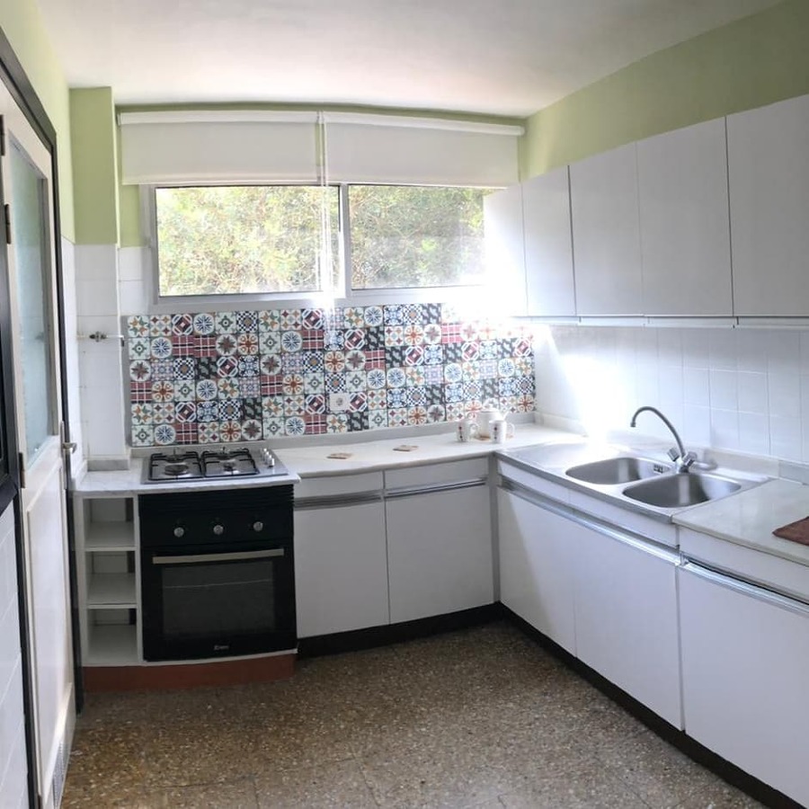 Cocina pintada y reformada