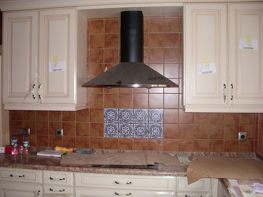 Cocina principal rústica