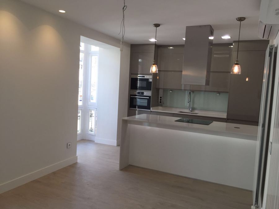 Cocina vista desde el salón