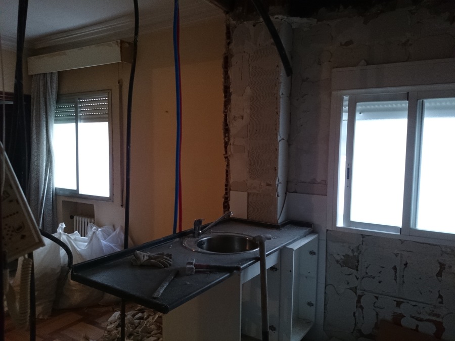 Cocina y habitación 