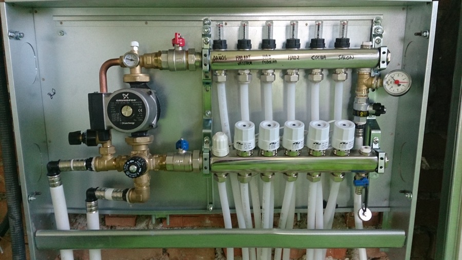 colector de suelo radiante con kit baja temperatura