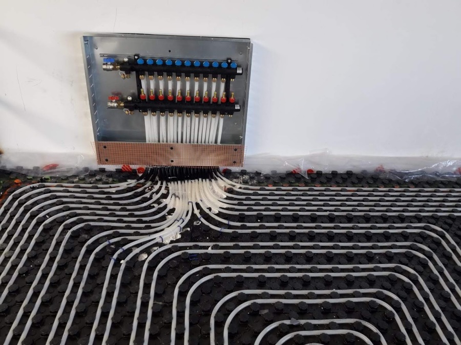 Colector para suelo radiante