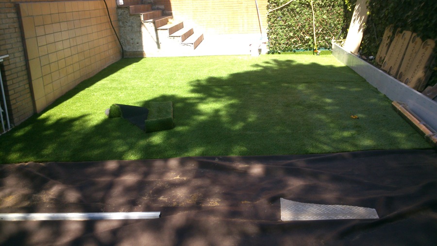 Colocación césped artificial