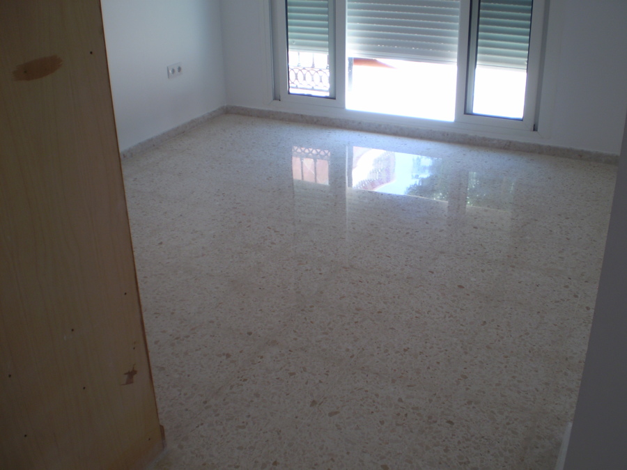 Colocación de carpinterías y pulido 