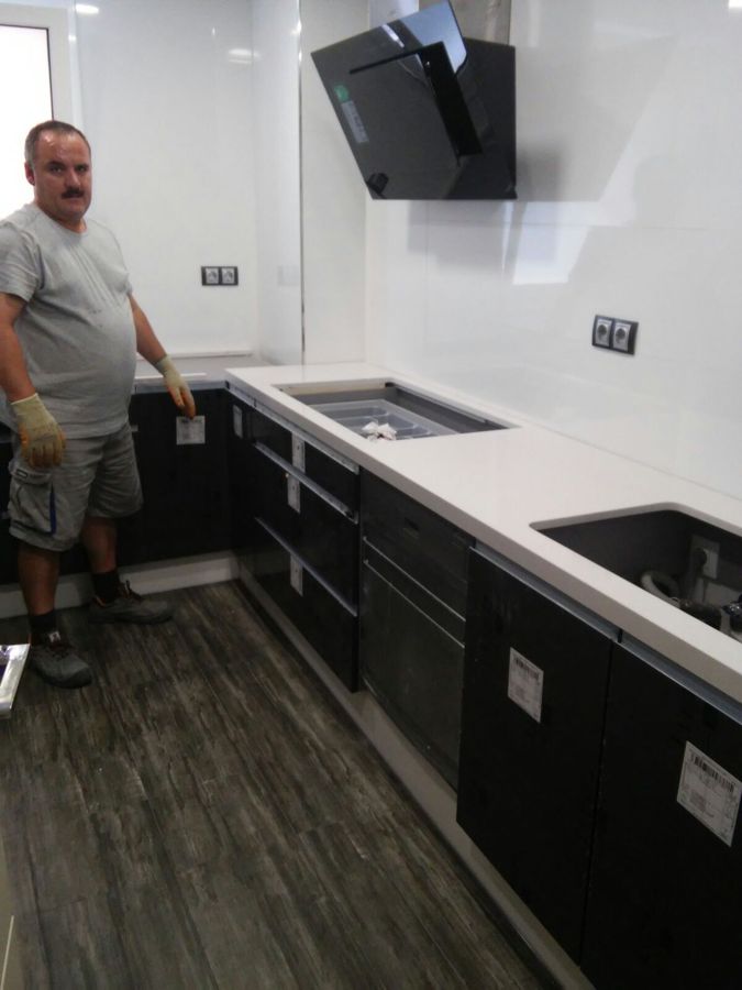 Colocación de la primera pieza. 