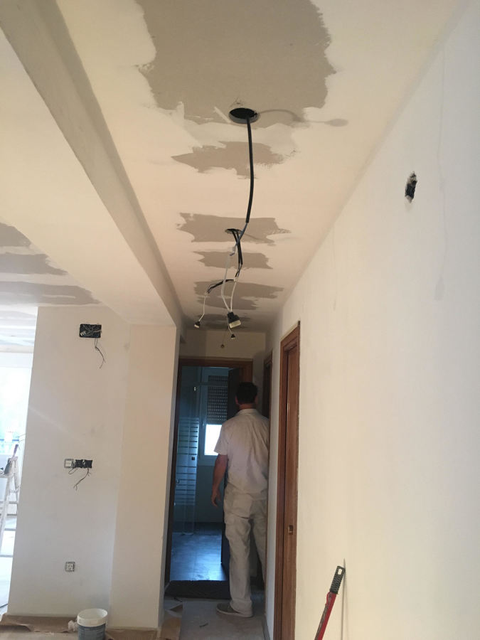 LUCIDO Y PINTADO DE PAREDES