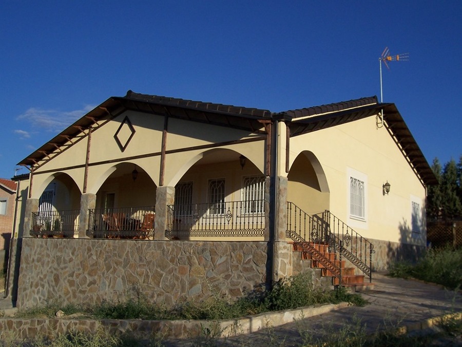 colocacion de piedra en el muro