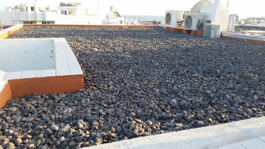 Colocación de piedra para aislamiento térmico 