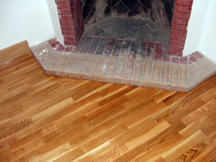 Colocación de tablilla de Roble 30 x 6 x 1 cm encolado.