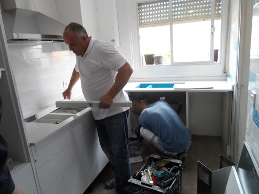 colocación encimera compac