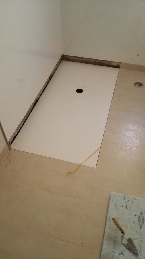 colocación plato de ducha