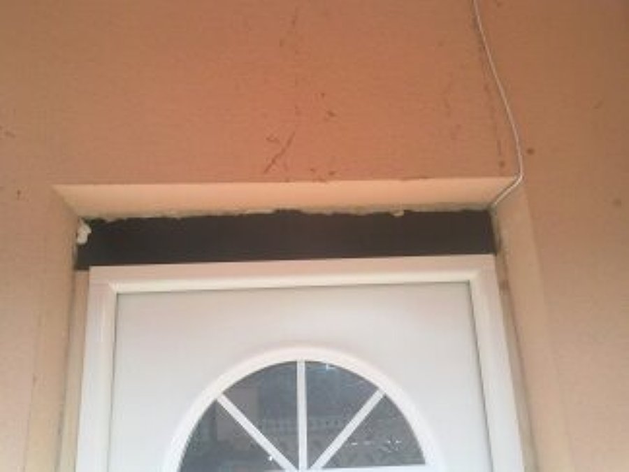 Colocación puerta entrada