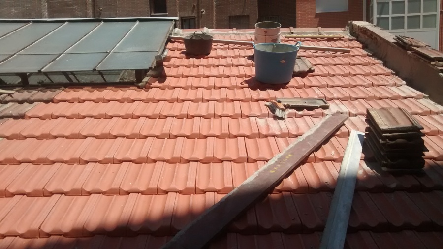 COLOCACIÓN TEJAS NUEVAS