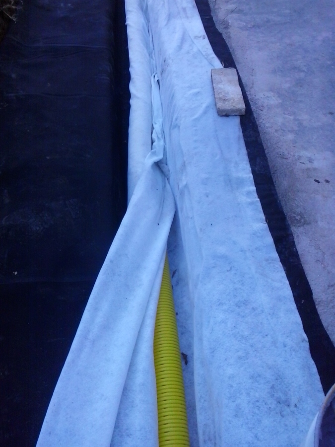 COLOCACIÓN TUBO DRENAJE