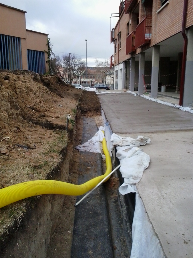 COLOCACIÓN TUBO DRENAJE