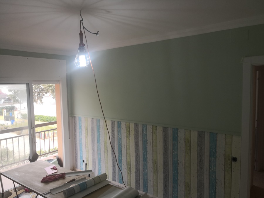 Colocación zócalo papel