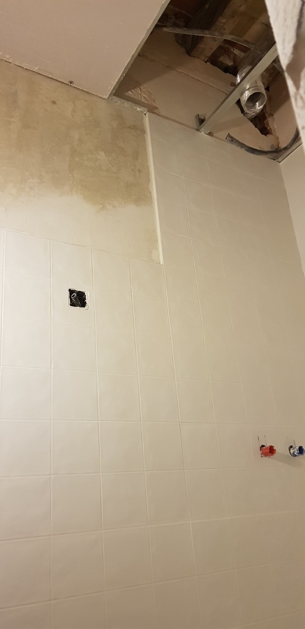 Colocado tenho de al baño