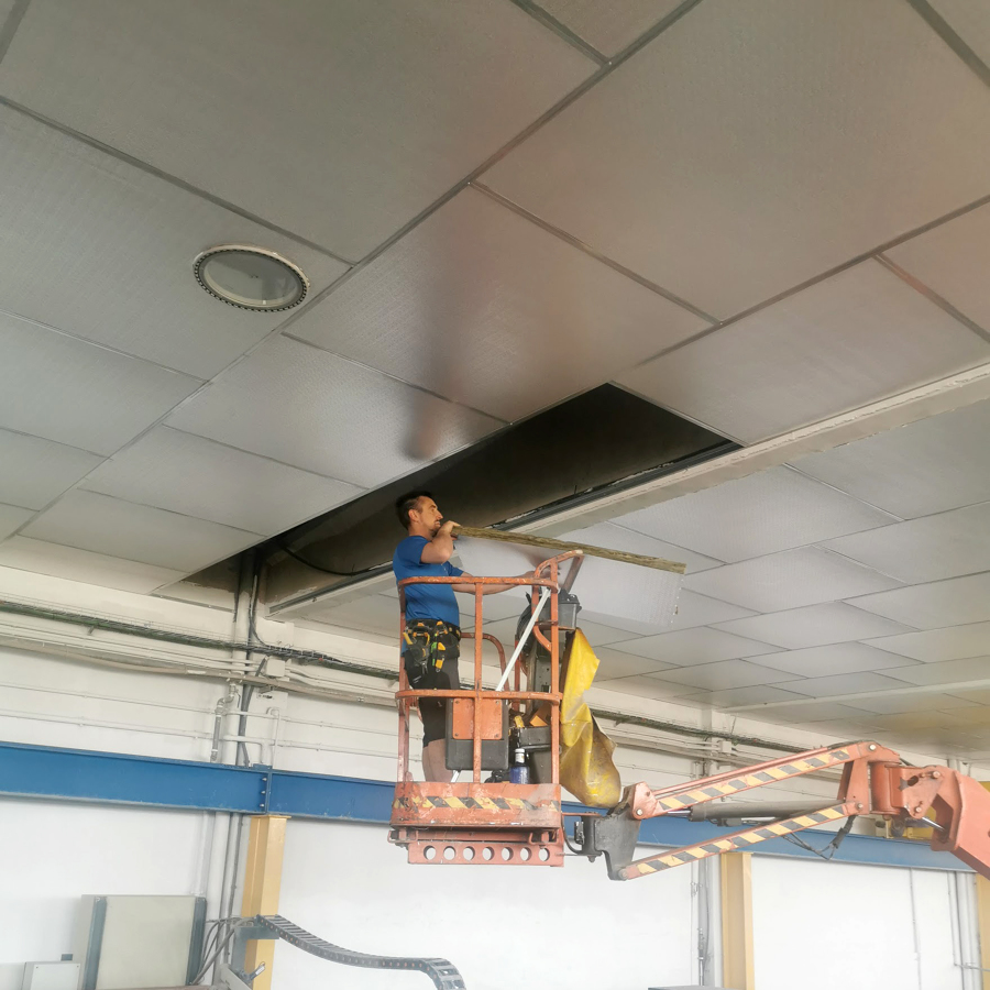 Colocando paneles de Alumisol