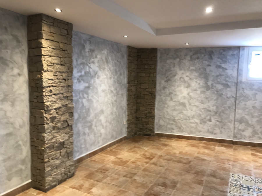 columnas de piedra natural