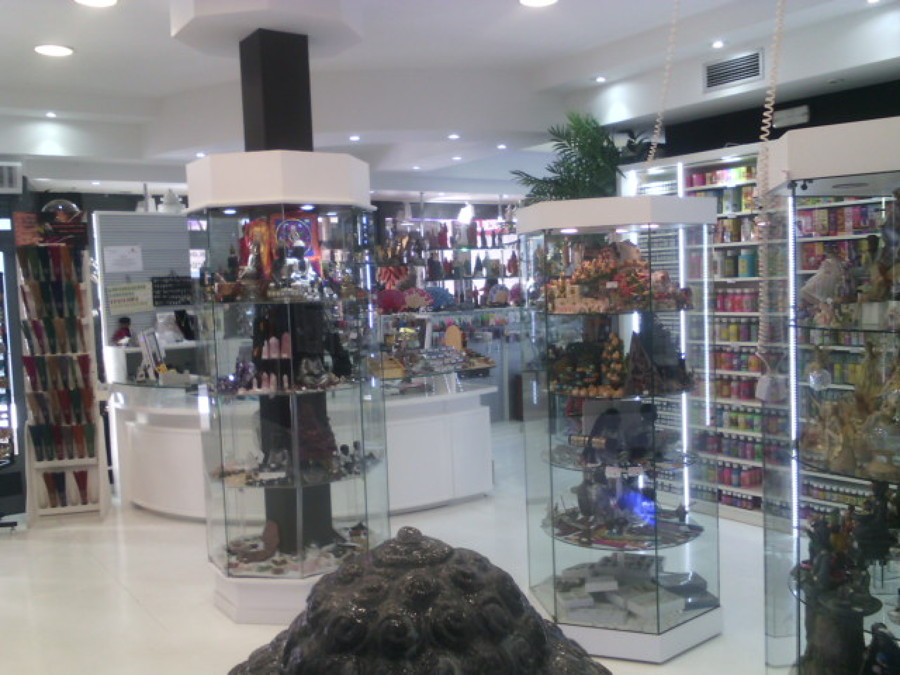 coluna y vitrinas giratorias