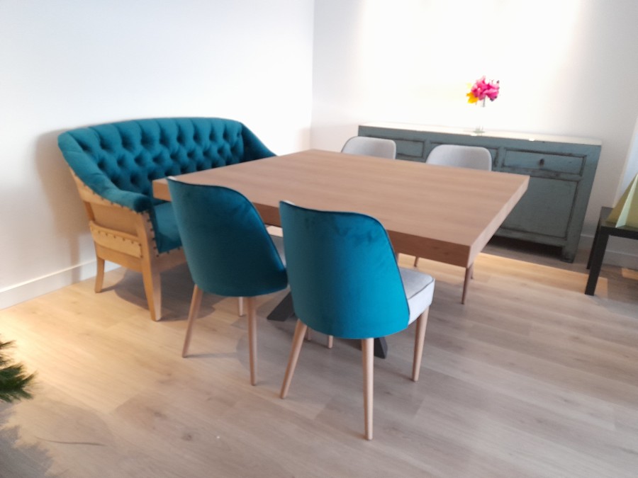 COMEDOR CON APARADOR DE ESTILO ORIENTAL