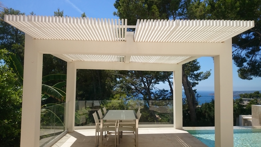 comedor de jardín sombreado.