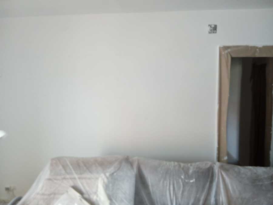 Comedor en proceso de pintura