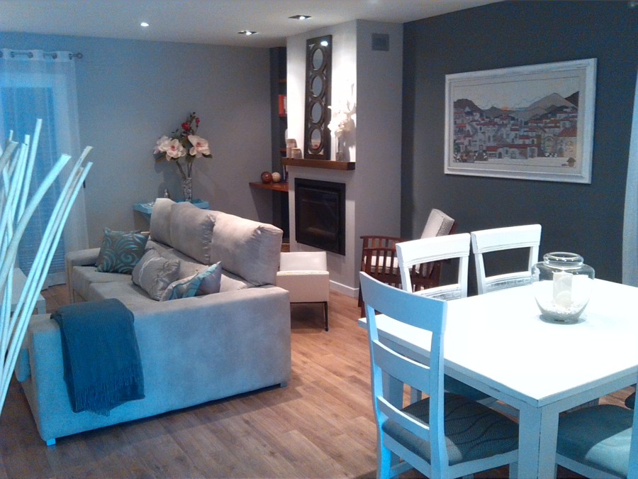 Comedor:mesa y sillas recicladas