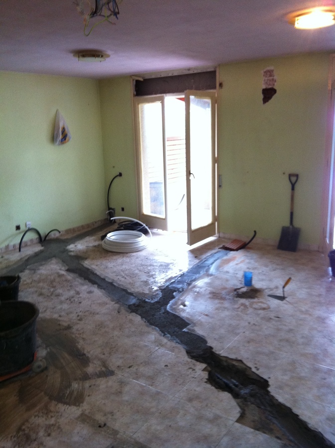 comedor, salida al jardin