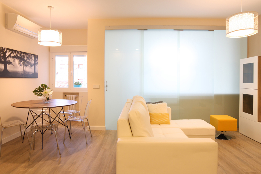 Comedor y cocina cerrada