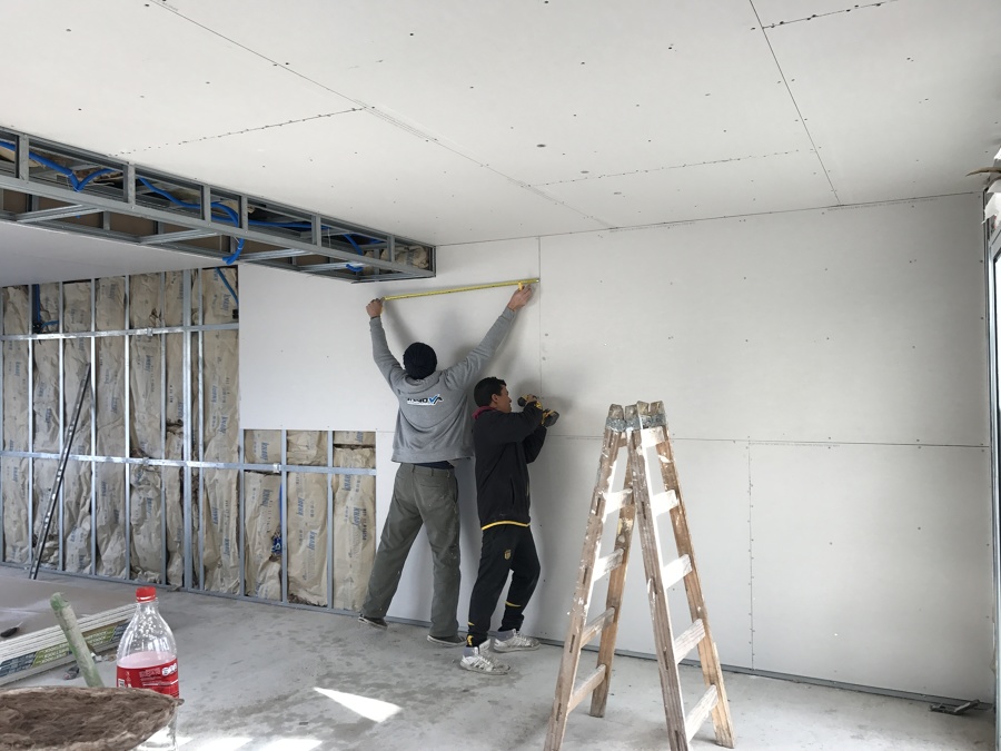 Comienzo de revestimiento interior con Pladur