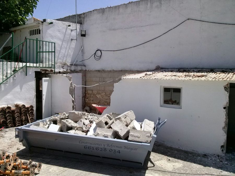 Comienzo Demoliciones vivienda antigua.