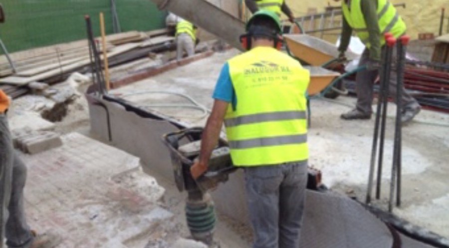 Compactación trasdo de muro