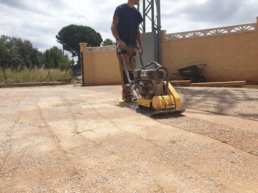 Compactando el terreno