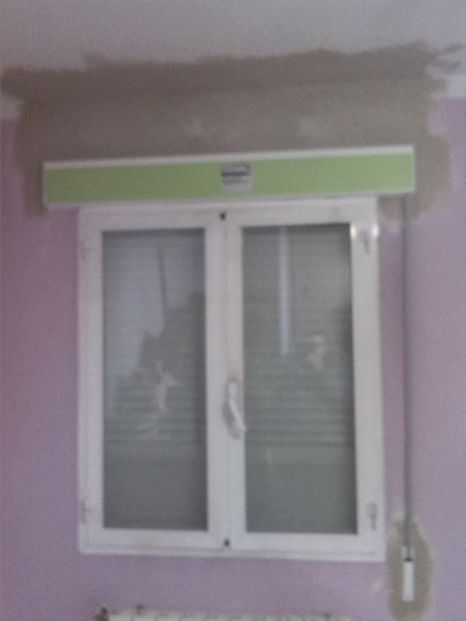 Compacto ventana con persiana 