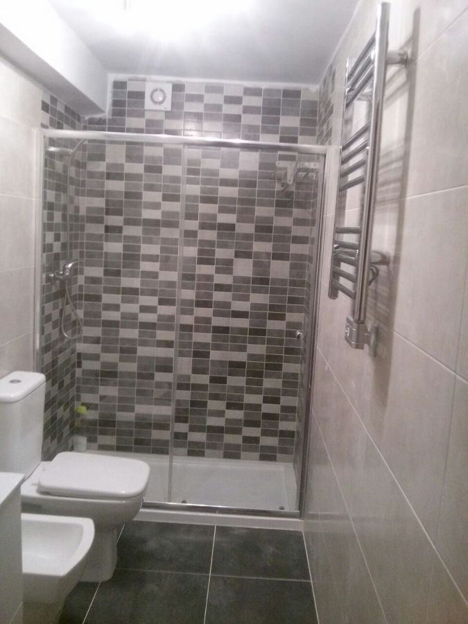 Con muy poco gasto tenemos un baño renovado y moderno
